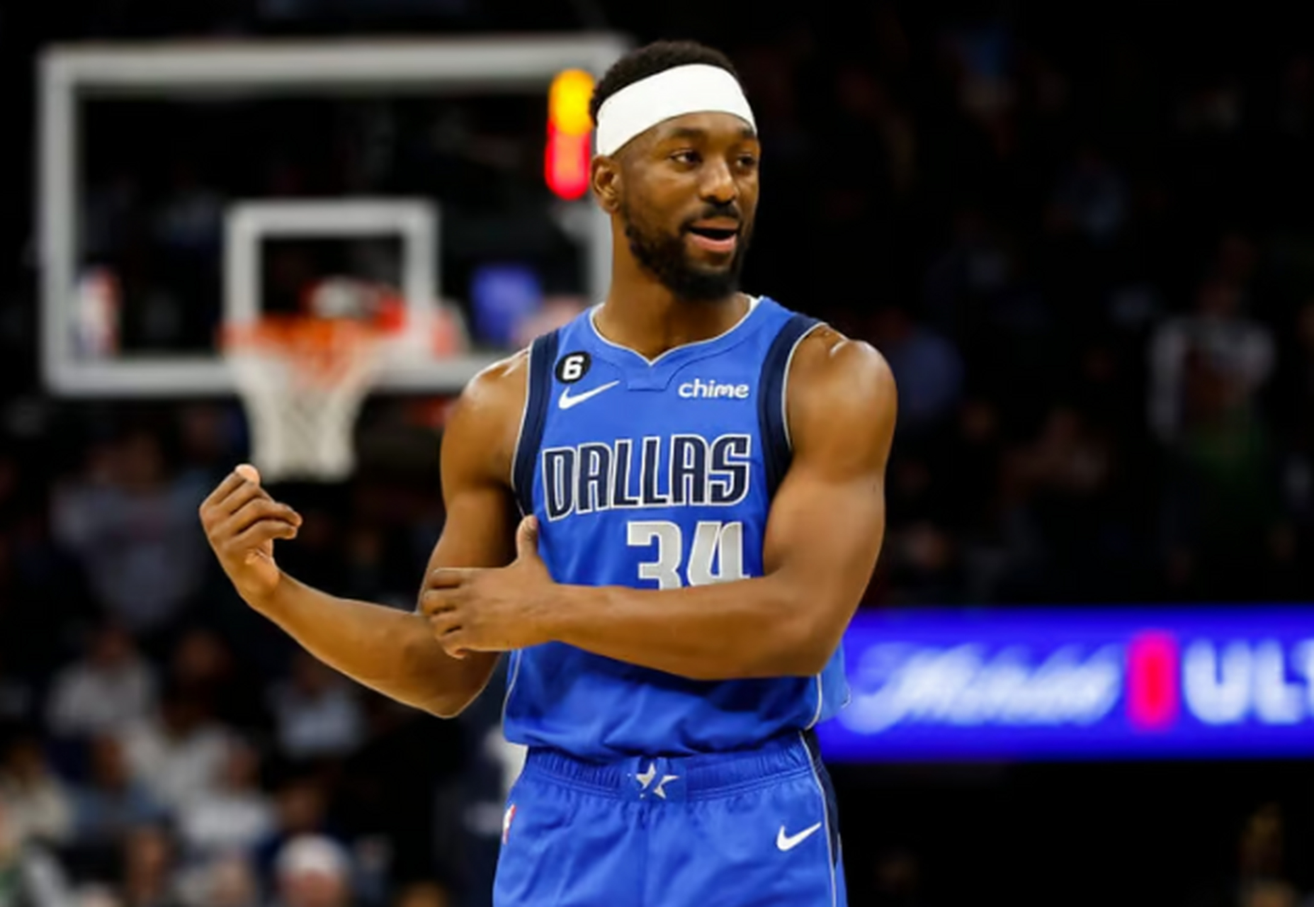 爱游戏网页包含NBA常规赛倒计时;摩纳哥清晨完成体检;细节引发关注;更衣室稳定;年轻球员得到机会的词条